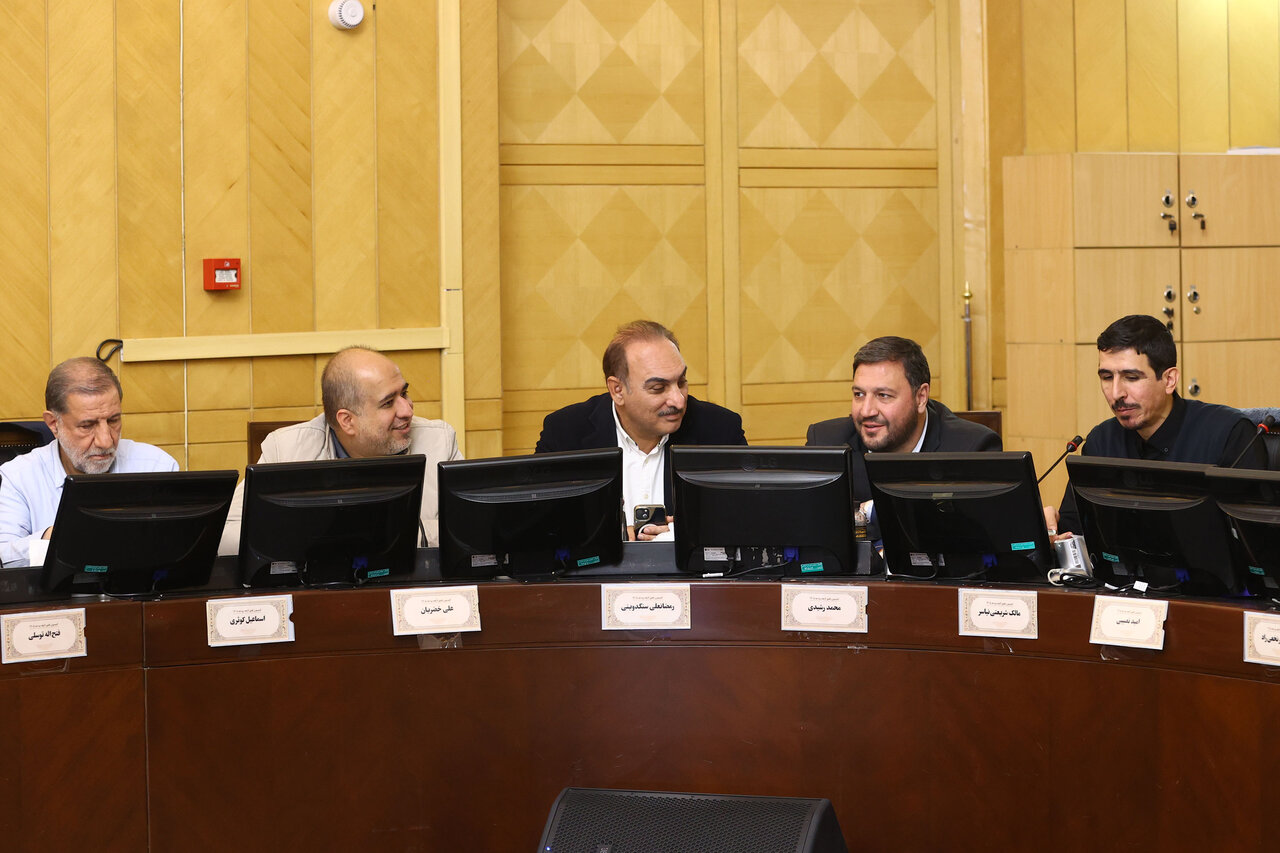 نشست کمیسیون تلفیق لایحه بودجه ۱۴۰۵