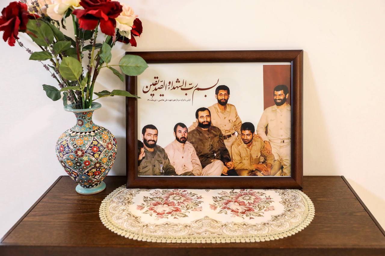 حضور قالیباف در منزل سرلشکر شهید غلامرضا محرابی