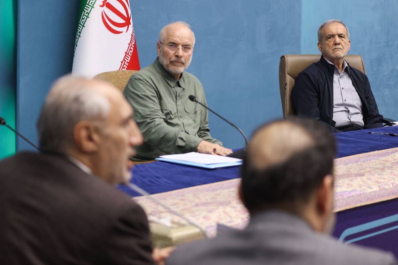  حضور قالیباف و پزشکیان در نشست با استانداران  