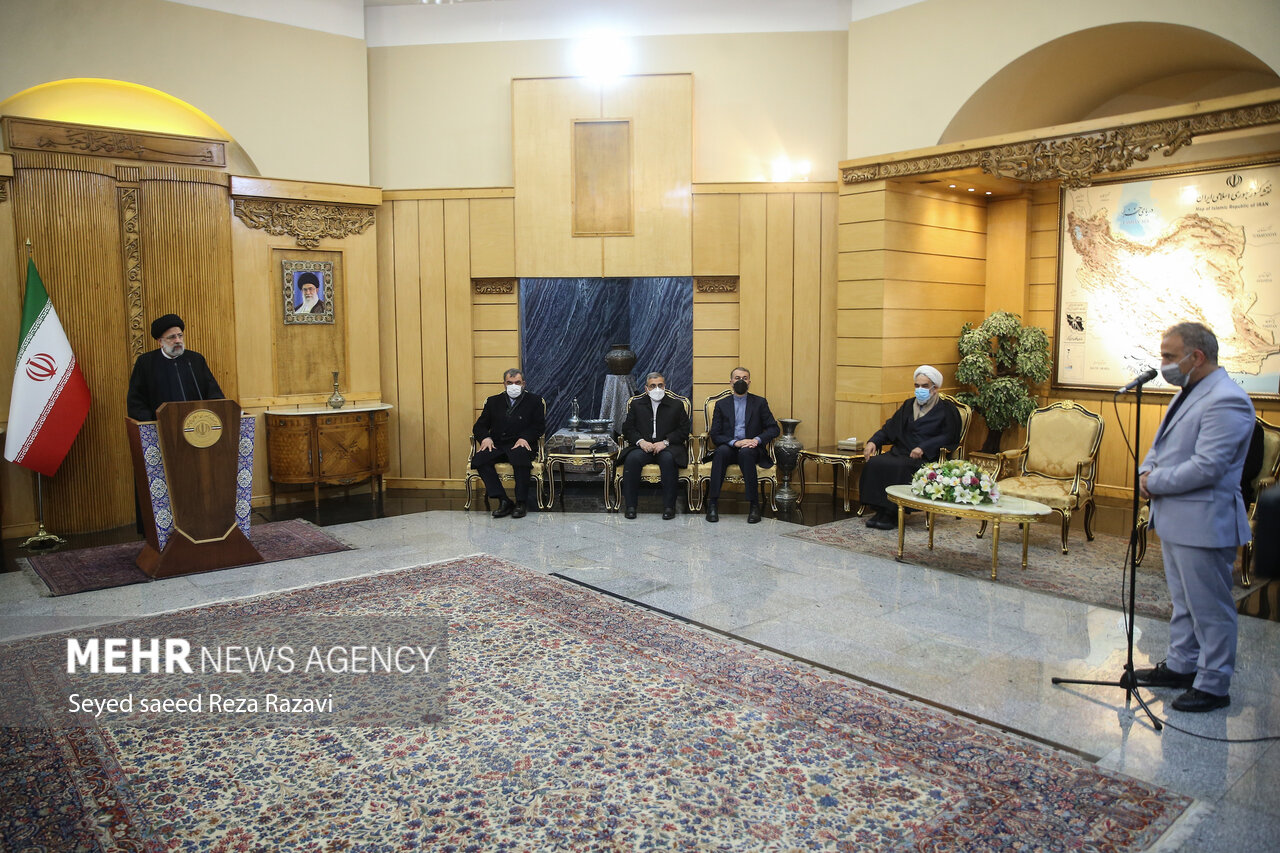 مراسم استقبال از رئیس‌جمهور 