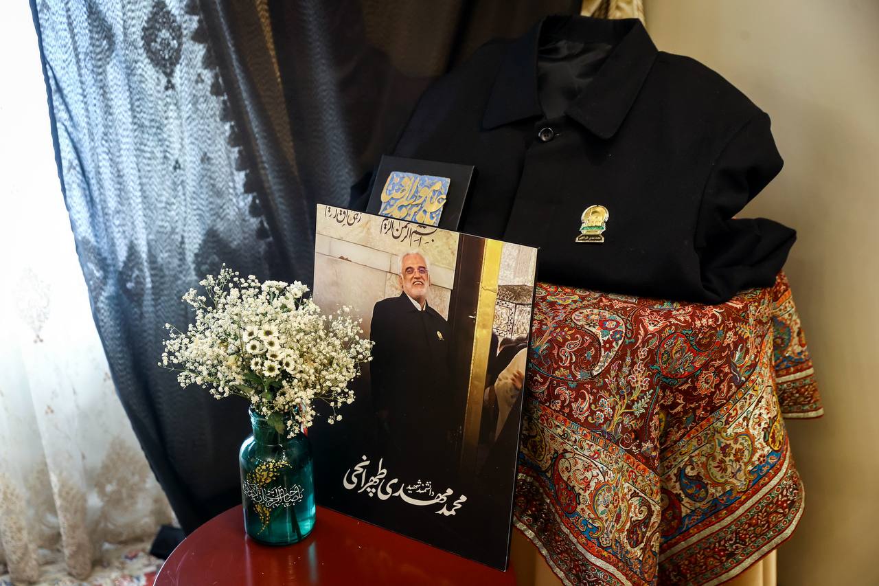 حضور قالیباف در منزل شهید محمدمهدی طهرانچی