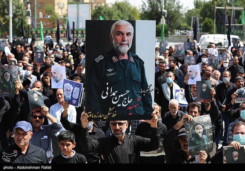  تجمع مردم همدان در محکومیت اهانت به سردار شهید همدانی