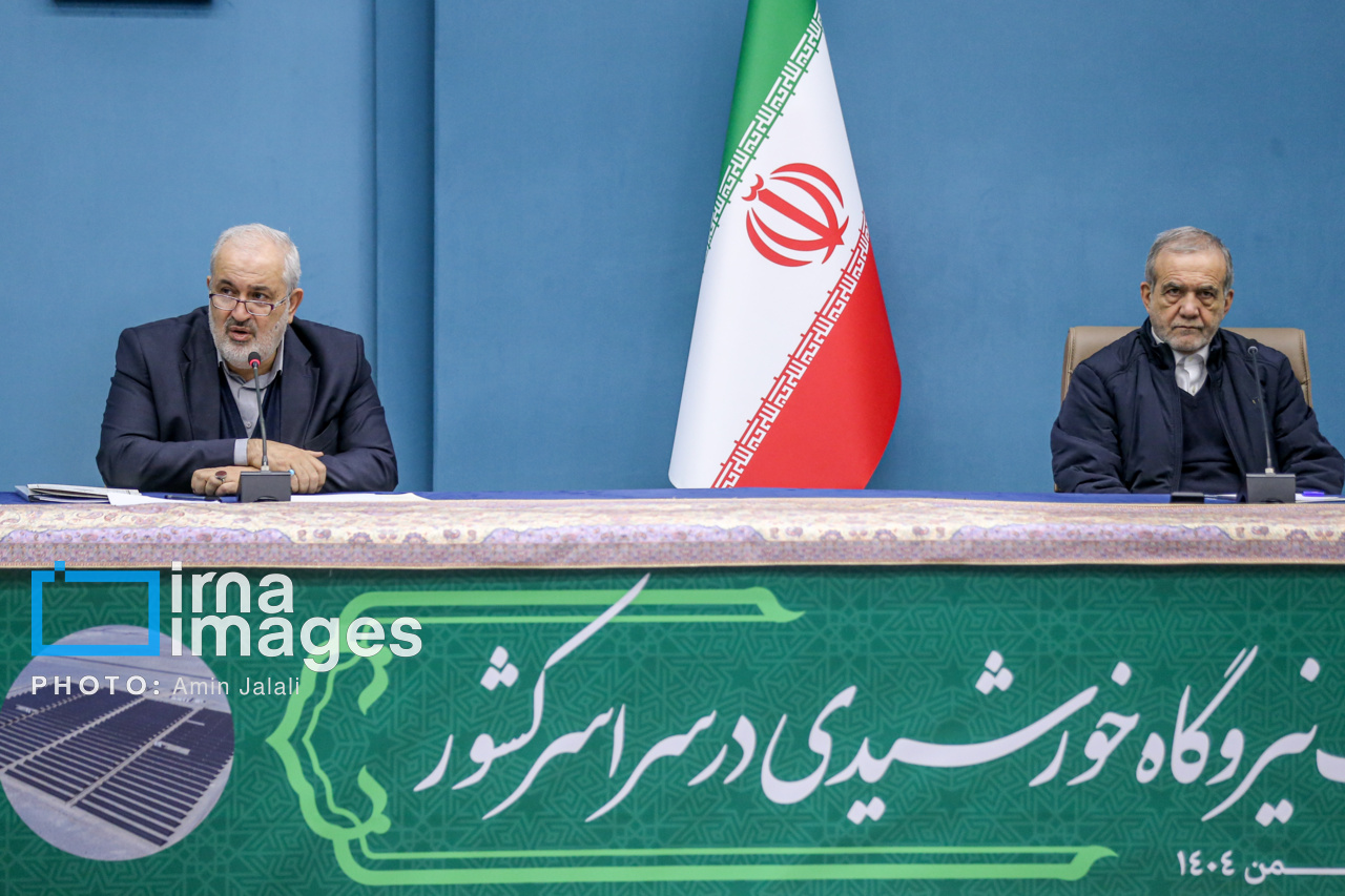 افتتاح و بهره برداری از طرح های نفت و نیرو