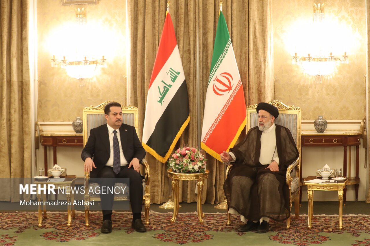 مراسم استقبال رئیسی از نخست وزیر عراق