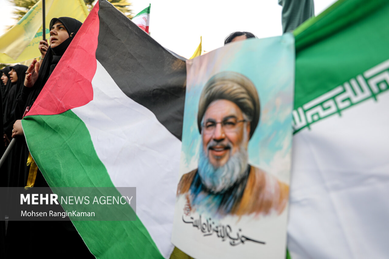 تجمع خانوادگی دختران مقاومت