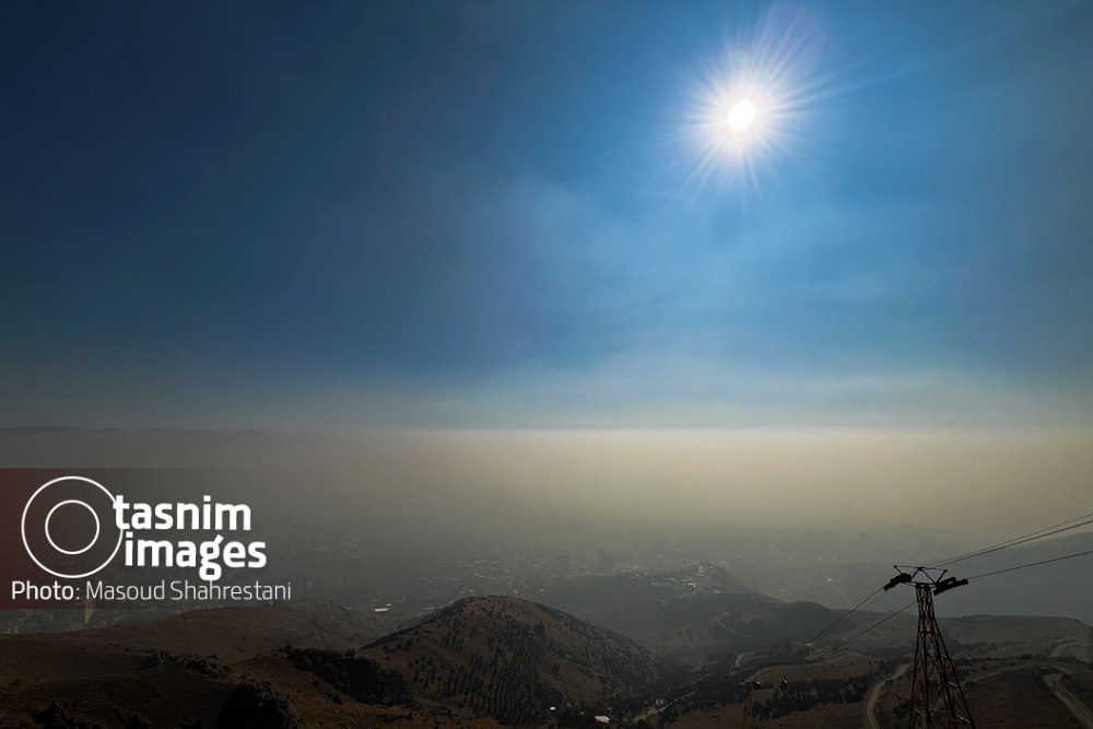 تهران زیر چتر دود