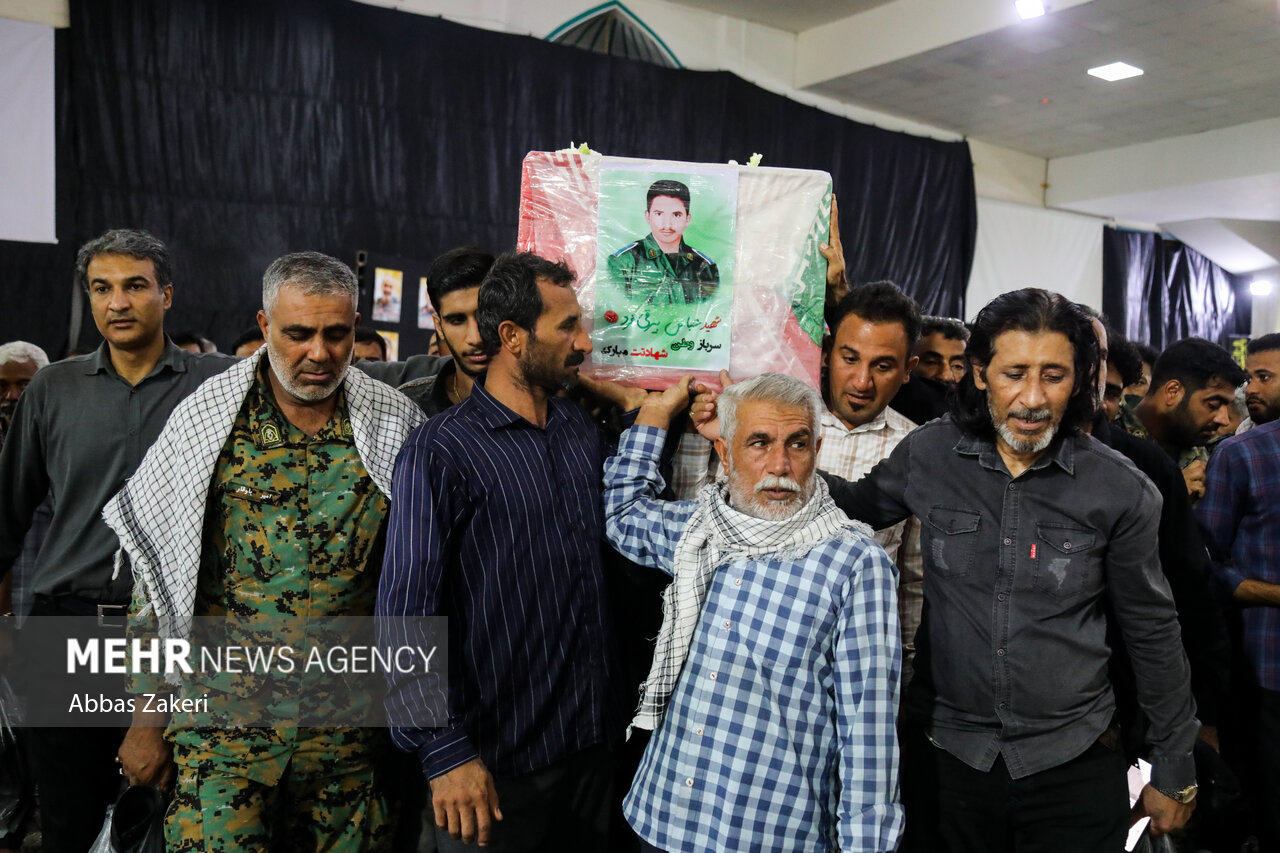 تشییع وتدفین پیکر شهید مدافع امنیت «عباس بیرقی فرد»