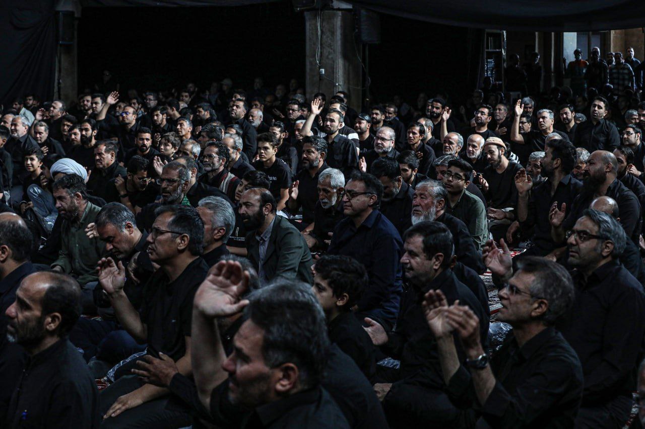 حضور قالیباف در اولین روز هیئت آل‌یاسین 