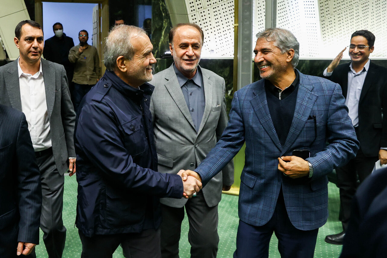 بررسی اجرای برنامه هفتم در مجلس با حضور رئیس جمهور