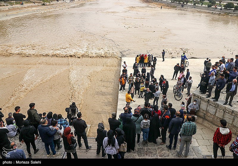 بازگشایی آب زاینده رود