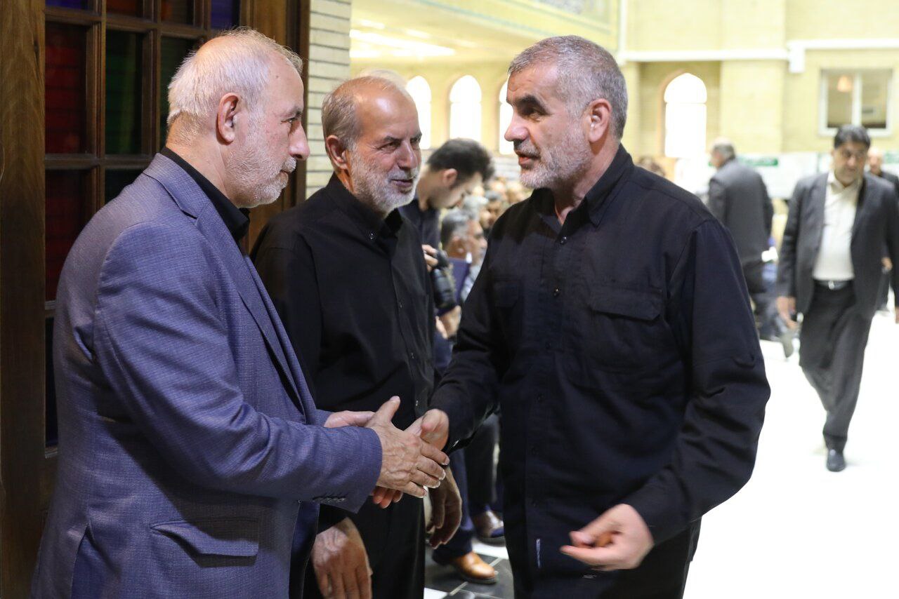 حضور رئیس مجلس در مراسم ختم پدر کوچکی نژاد