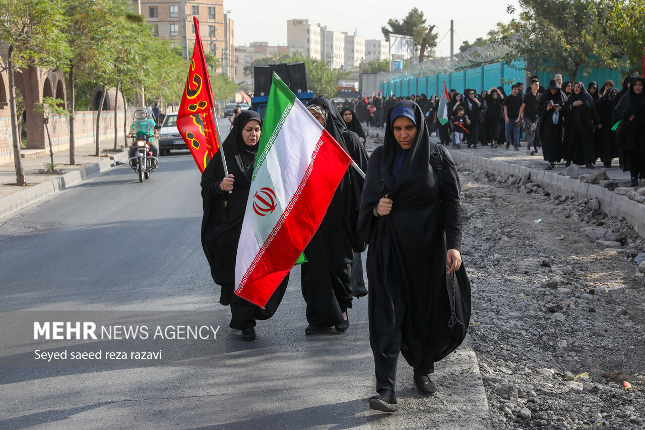  مراسم پیاده‌روی جاماندگان اربعین