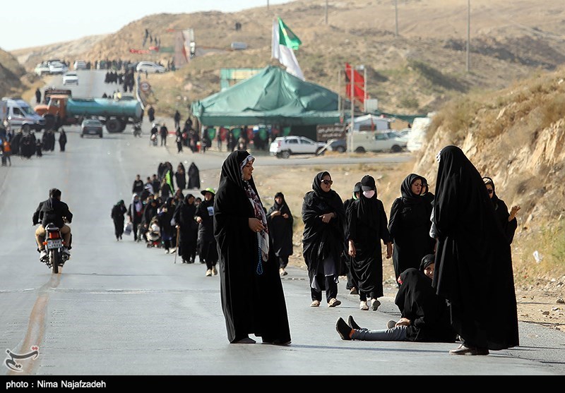 زائران پیاده امام رضا (ع)