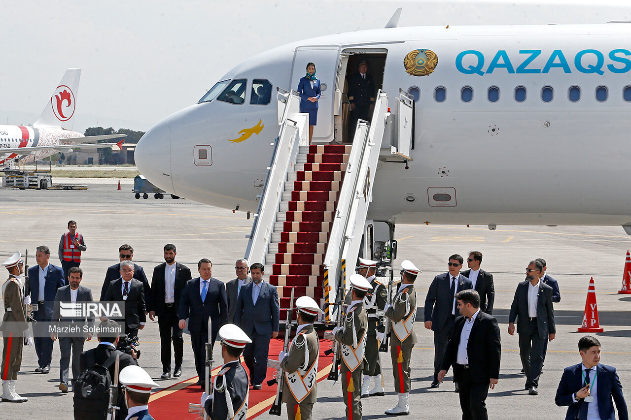 ورود نخست وزیر قزاقستان به ایران