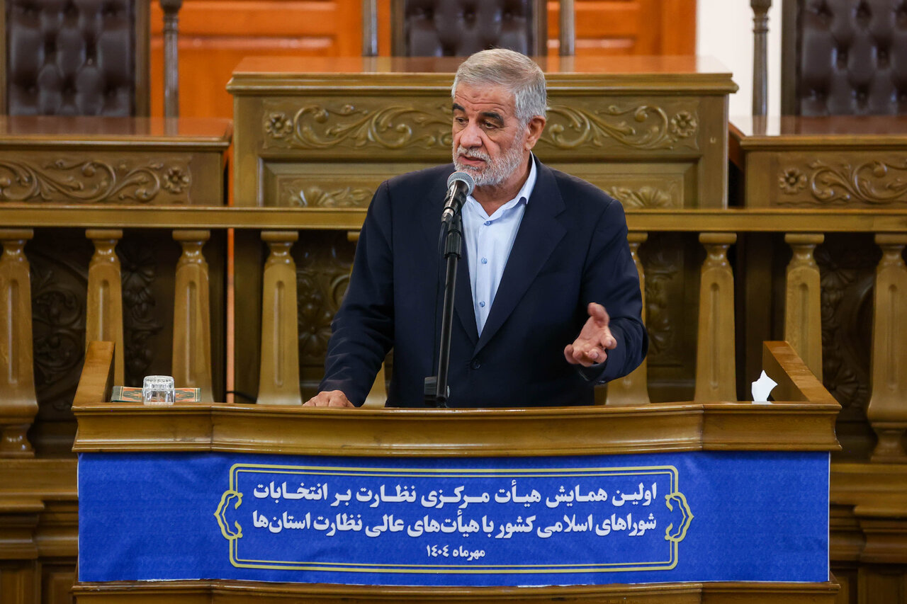 رئیس مجلس در همایش ناظران شورا‌ها