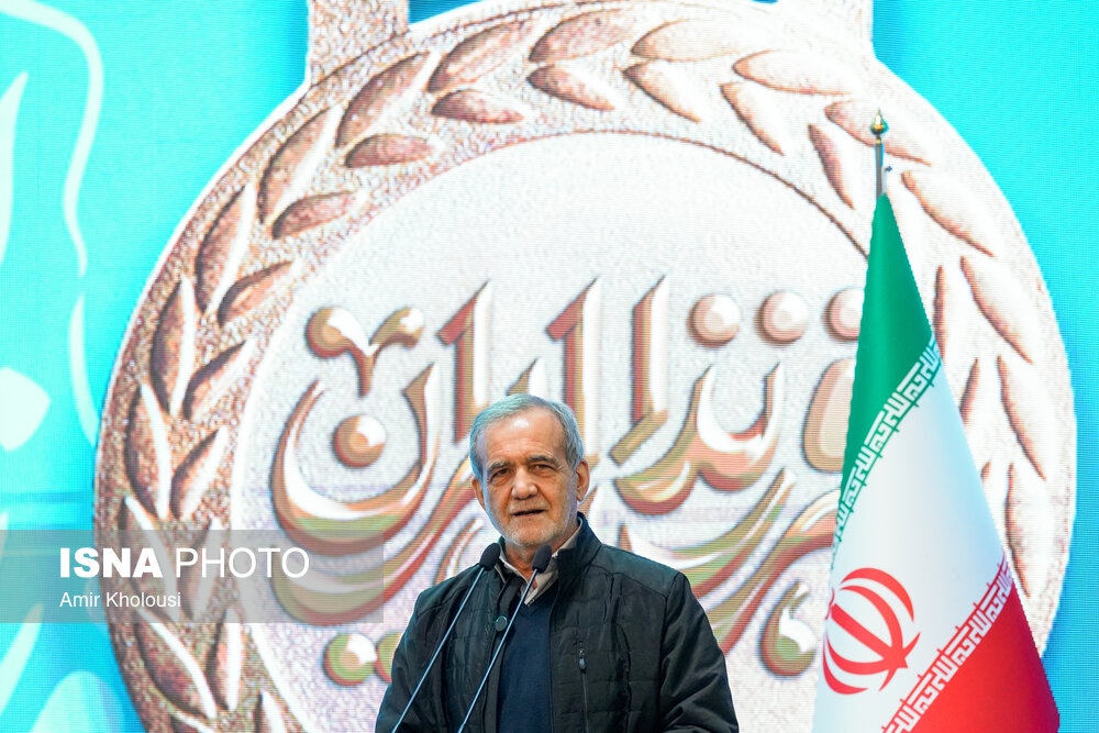 مراسم تجلیل از مدال‌آوران با حضور رئیس جمهور