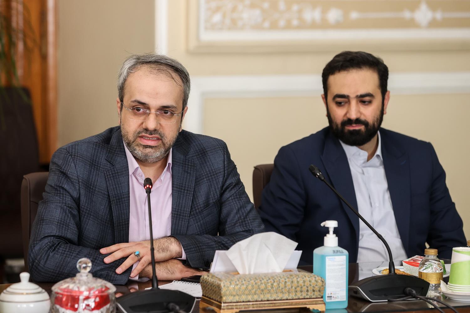 دیدار جمعی از جوانان با قالیباف به مناسبت روز جوان