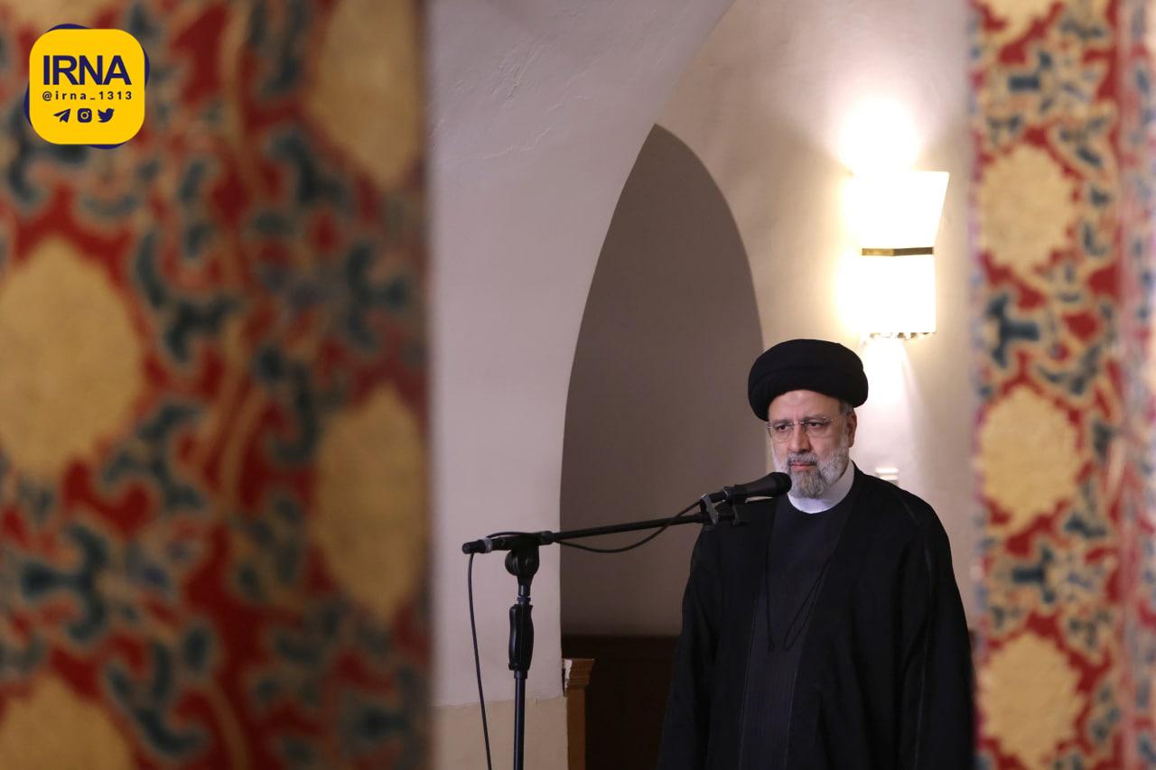اقامه نماز جماعت و سخنرانی رئیس‌جهور در مسجد تاریخی «دونگ سی» پکن