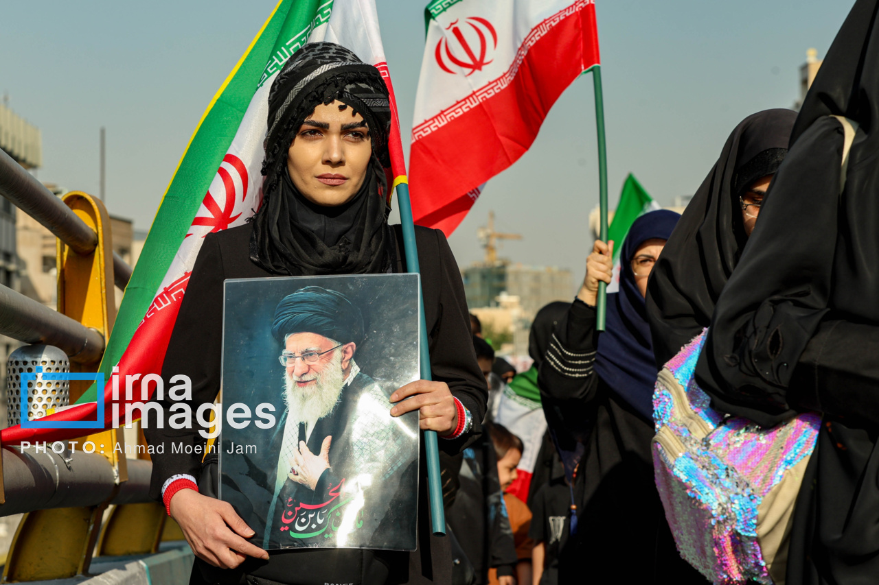 راهپیمایی دختران «جان‌فدای ایران»