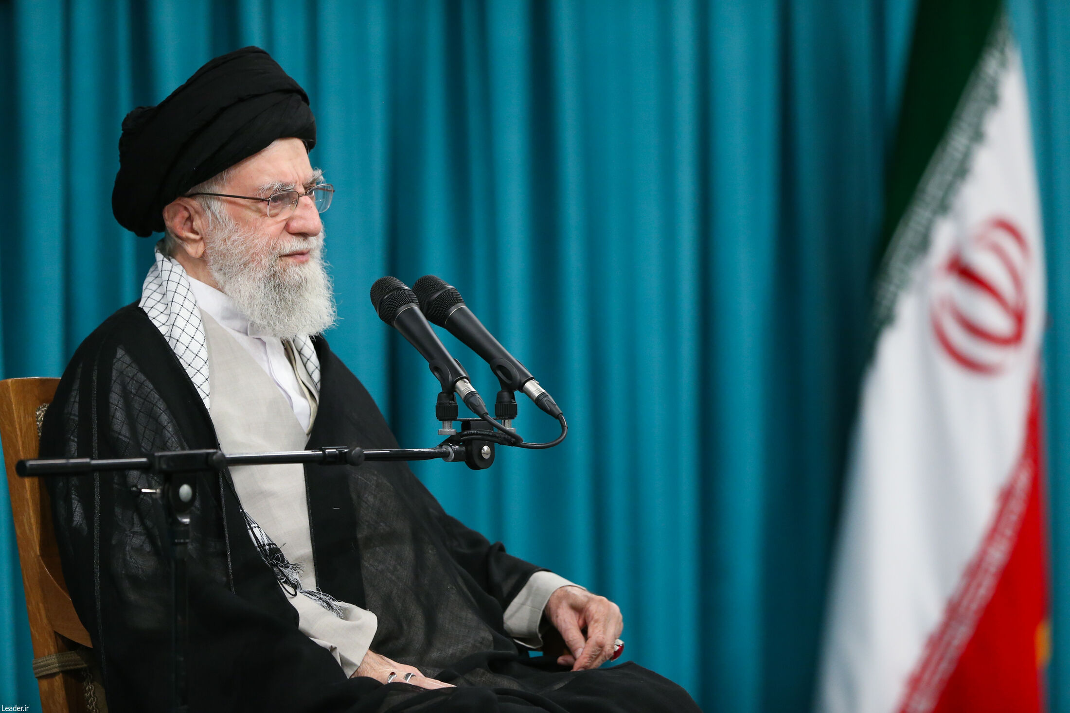 دیدار رهبر انقلاب با نمایندگان مجلس