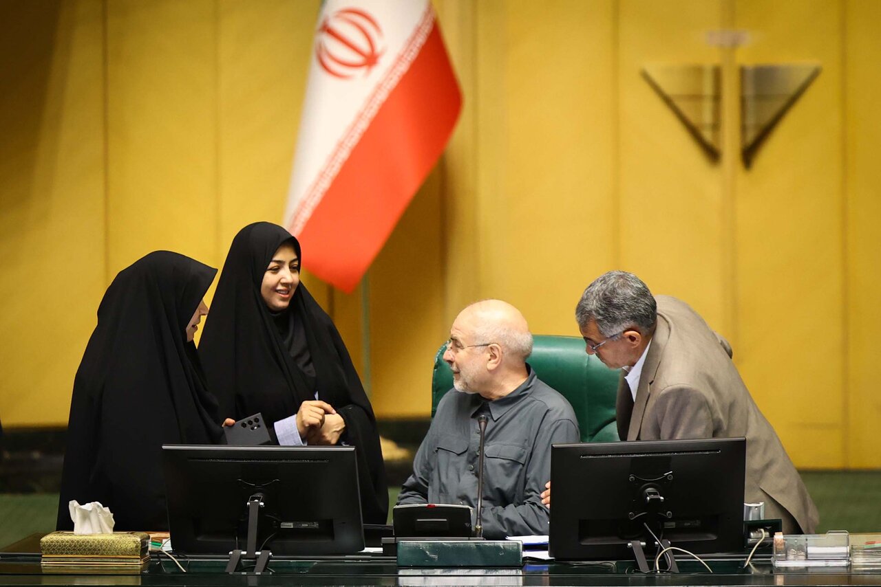 صحن علنی یکشنبه ۴ شهریورماه مجلس