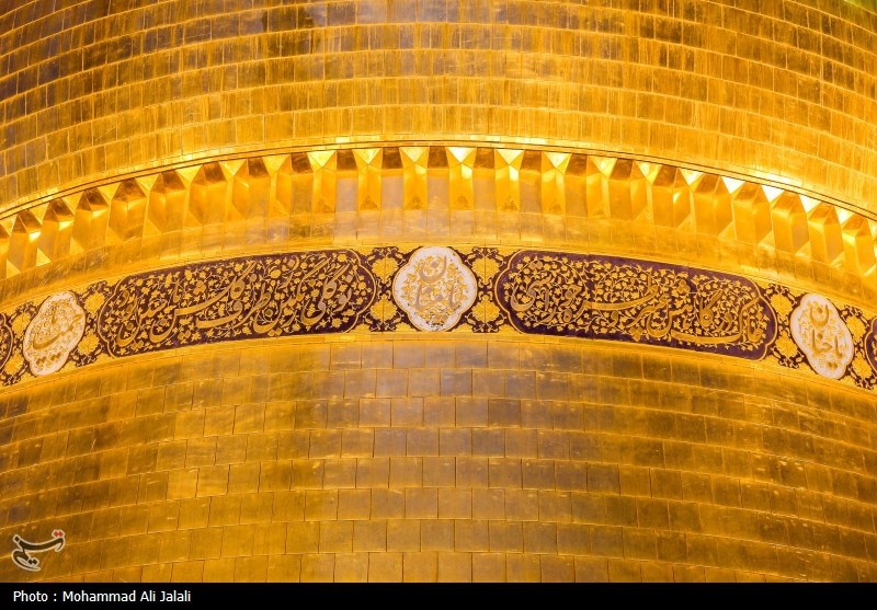 آیین تعویض پرچم گنبد حرم مطهر حضرت معصومه(س)