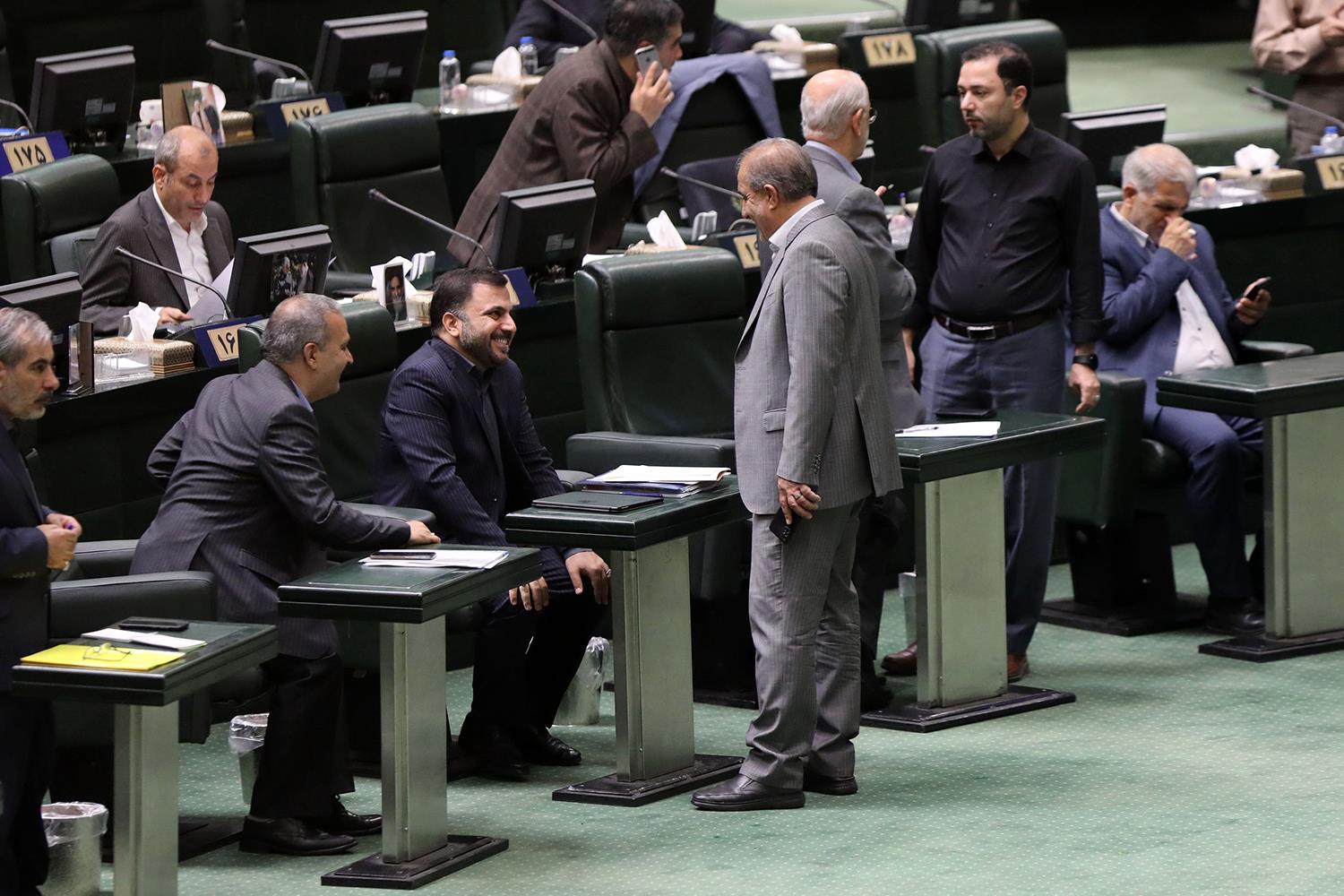 نشست علنی مجلس ۳۱ مرداد با حضور وزیر ارتباطات