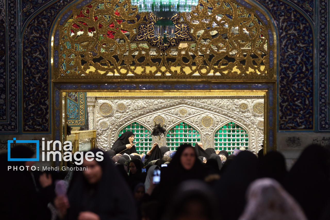 احیای شب بیست و یکم رمضان در حرم امام رضا (ع)