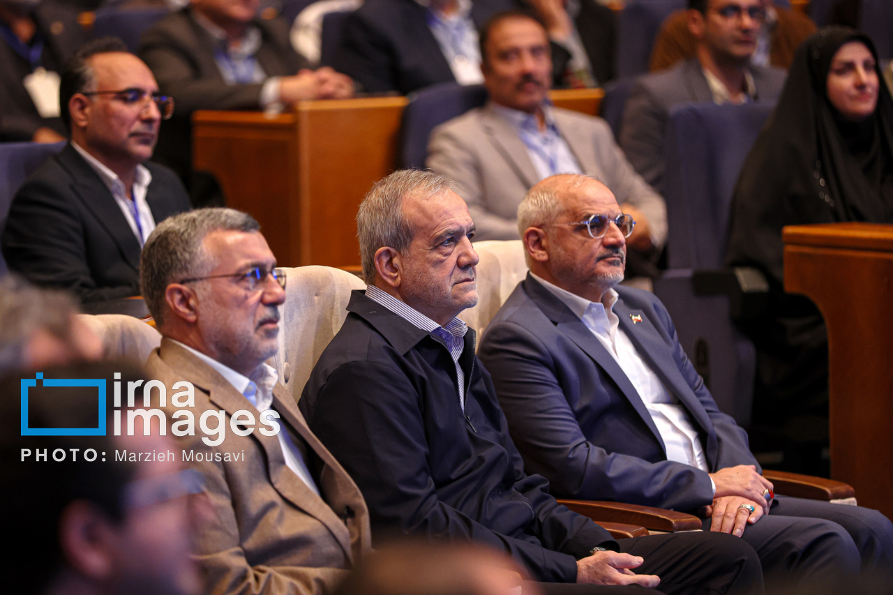 بزرگداشت مقام پرستار با حضور رئیس جمهور