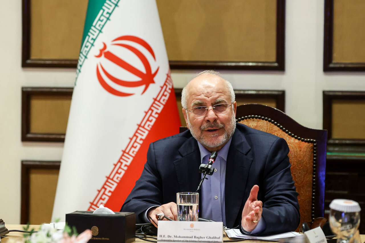 نشست اعضای فدراسیون اتاق‌های بازرگانی پاکستان با  قالیباف 