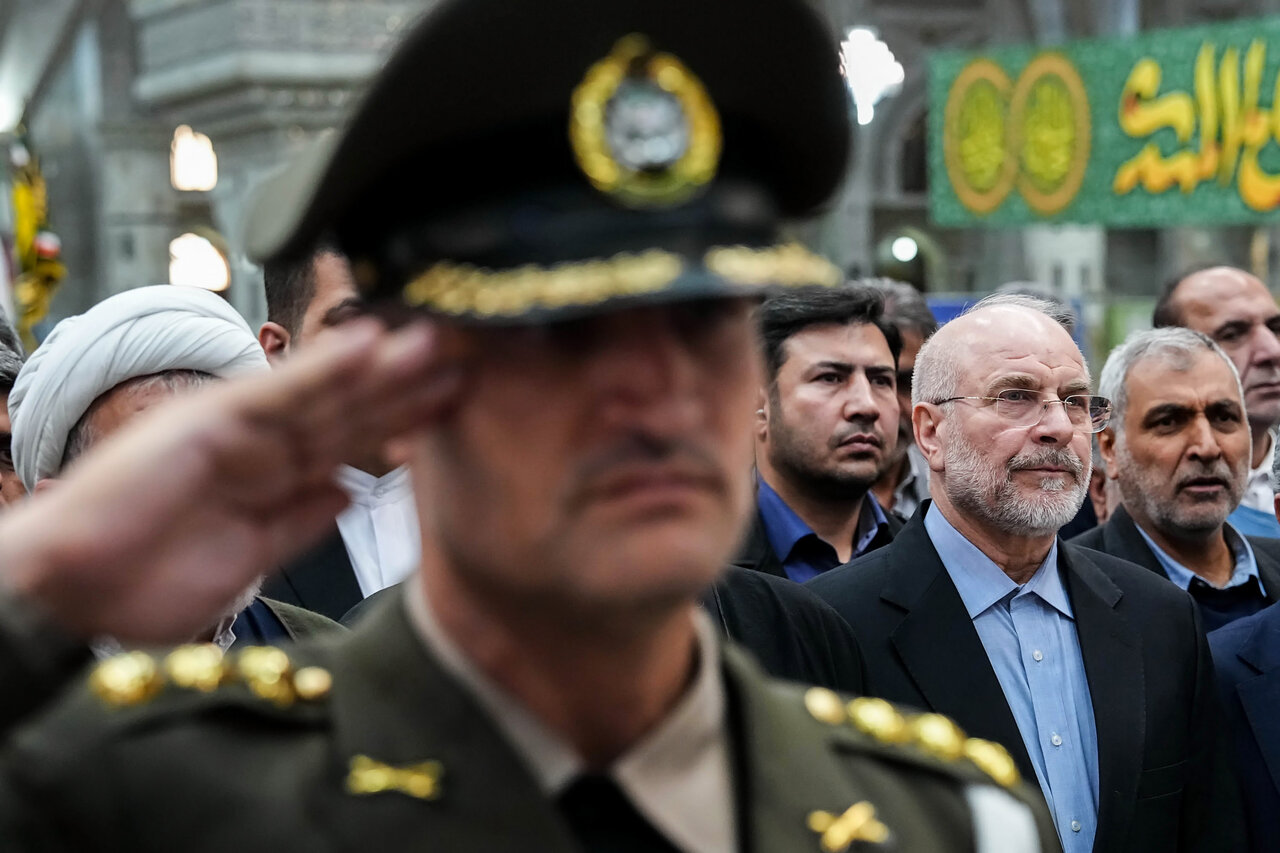 تجدید میثاق رئیس مجلس و نمایندگان با آرمان‌های امام(ره)