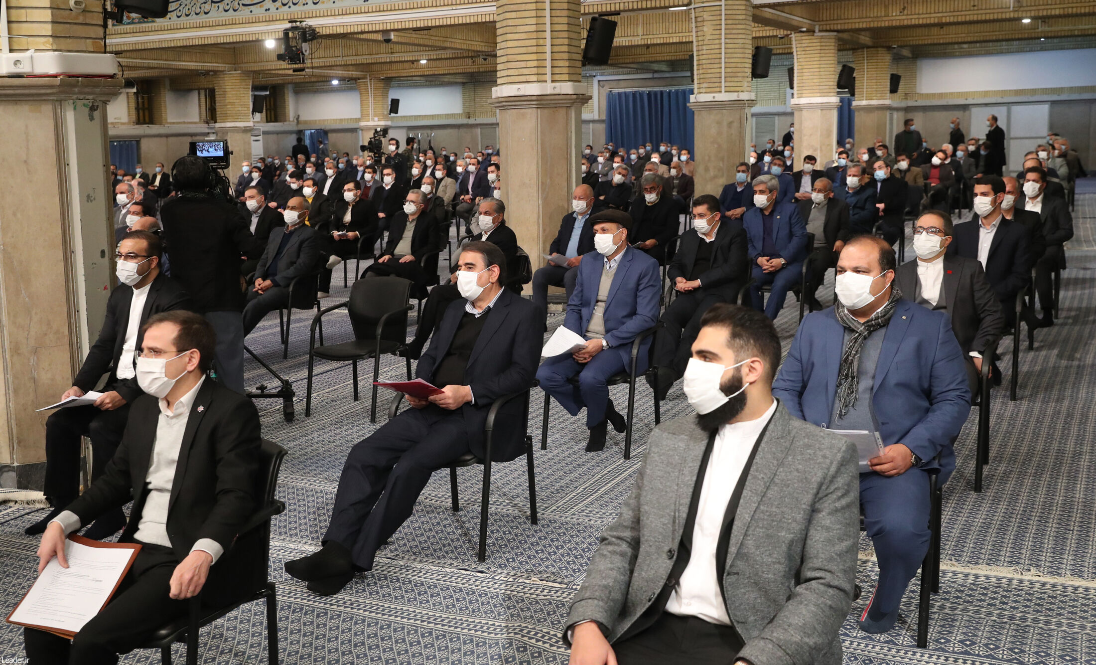 دیدار جمعی از فعالان بخش‌های تولید با رهبر انقلاب