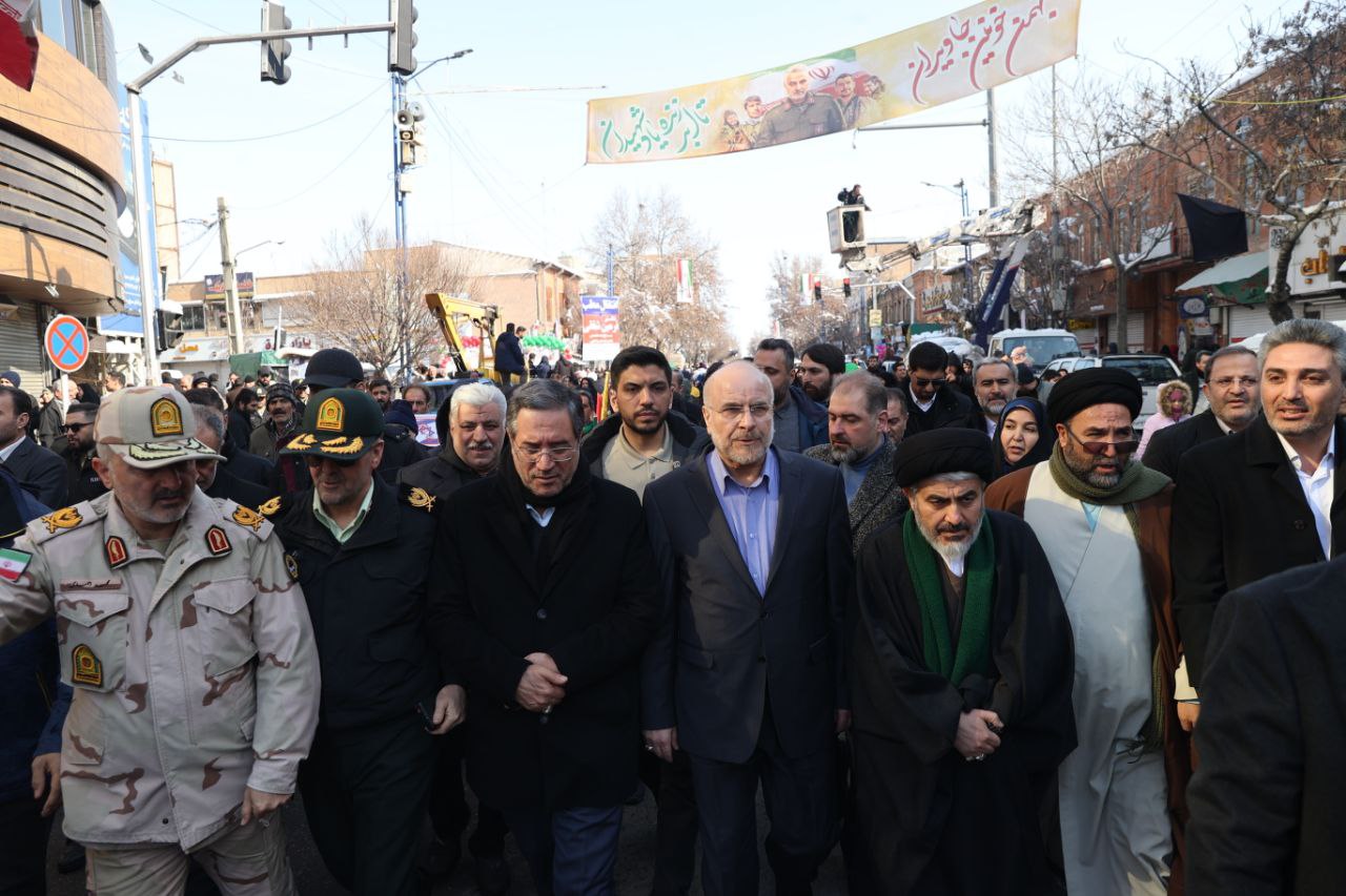 حضور قالیباف در راهپیمایی یوم‌الله ۲۲ بهمن در ارومیه