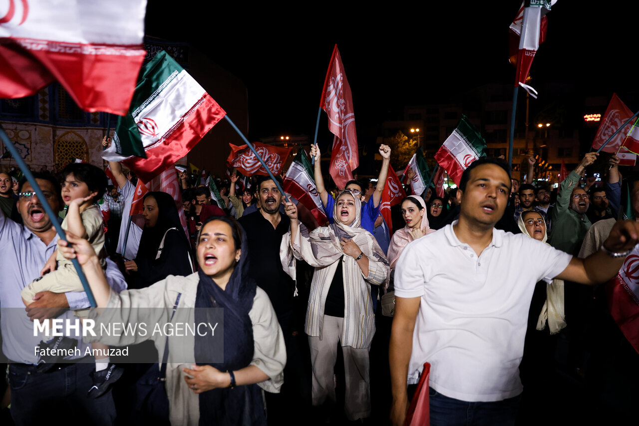 تجمع مردم در حمایت از عملیات وعده صادق ۳