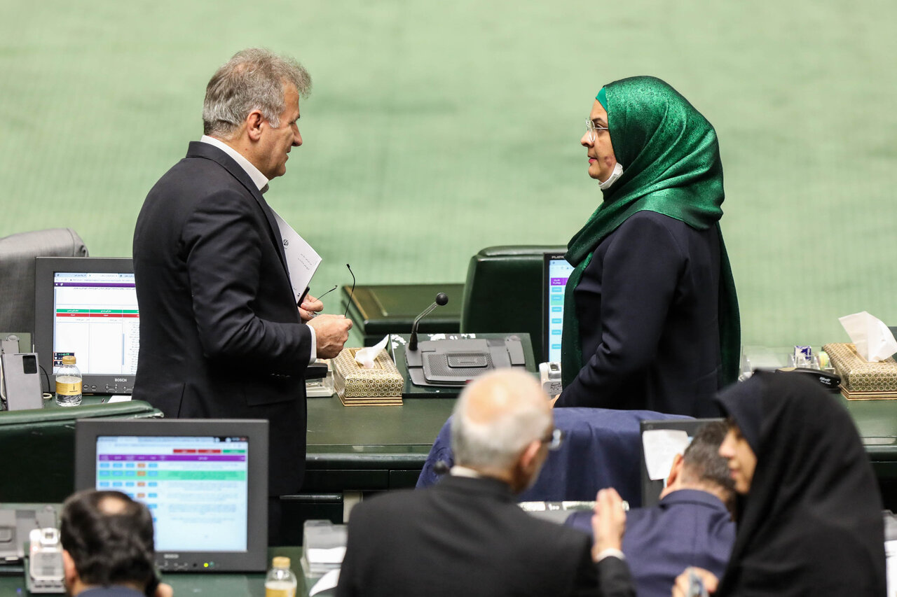 نشست علنی سه‌شنبه ۱۸ آذرماه مجلس