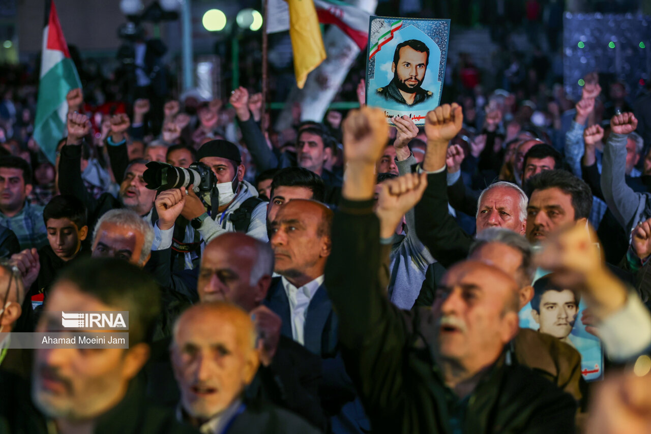 حضور قالیباف در یادواره شهدای باغ فیض