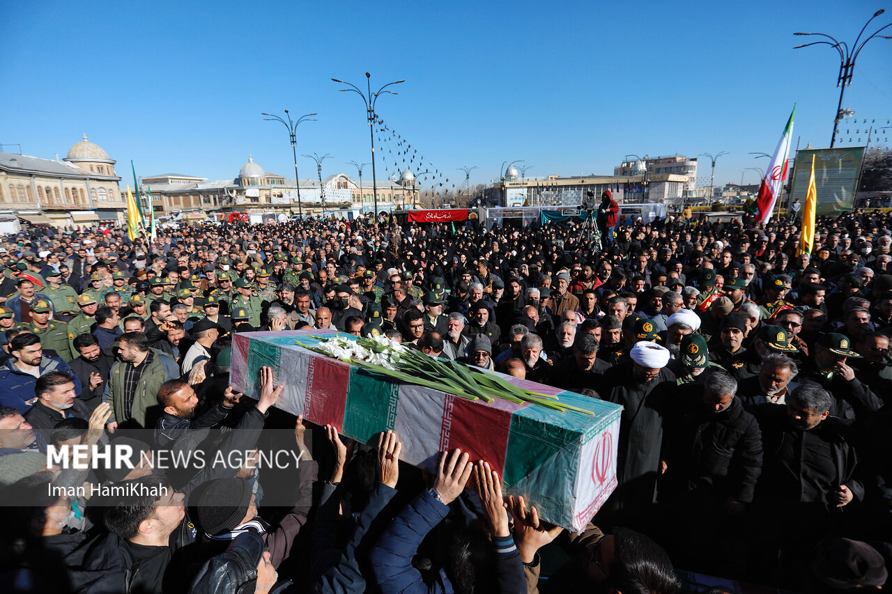 تشییع پیکر مطهر ۳۰۰ شهید گمنام دفاع مقدس در سراسر کشور