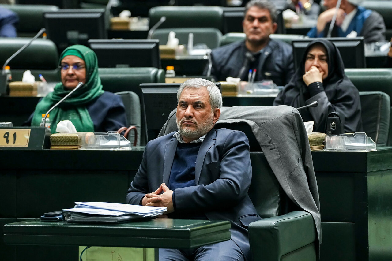 حضور امیر موسوی و عراقچی در جلسه غیرعلنی مجلس