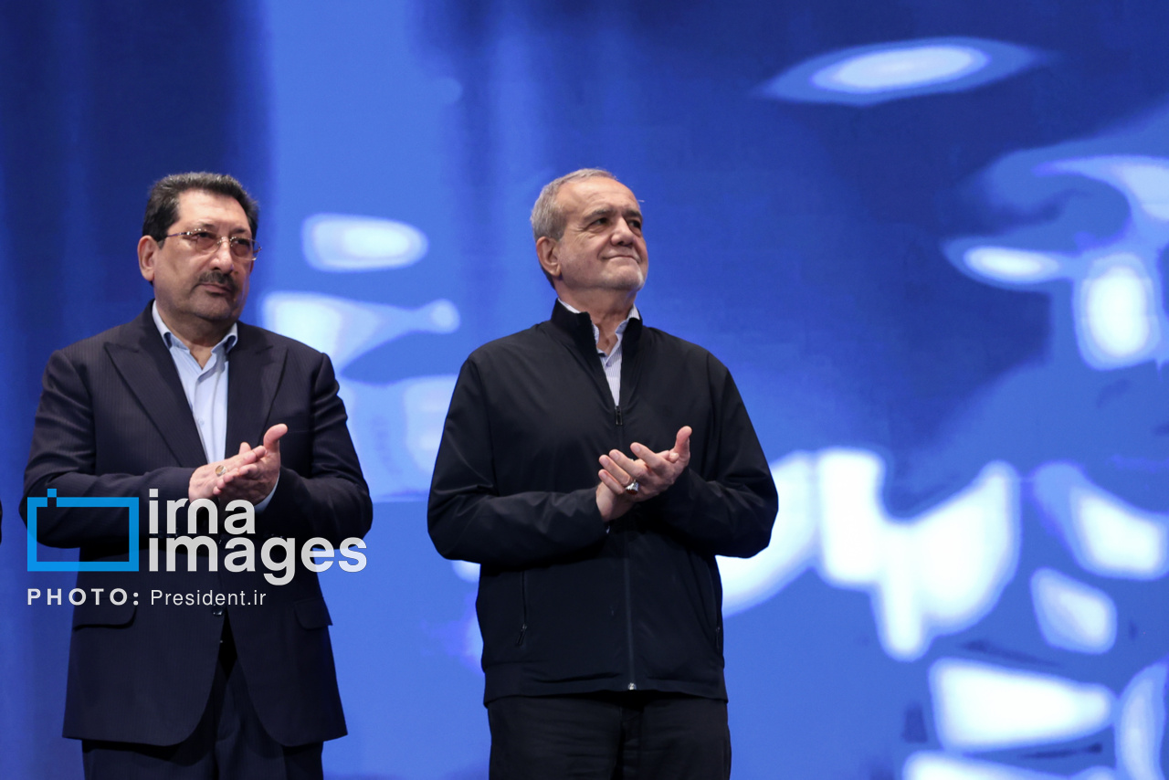 تجلیل از صنعتگران برتر کشور با حضور پزشکیان