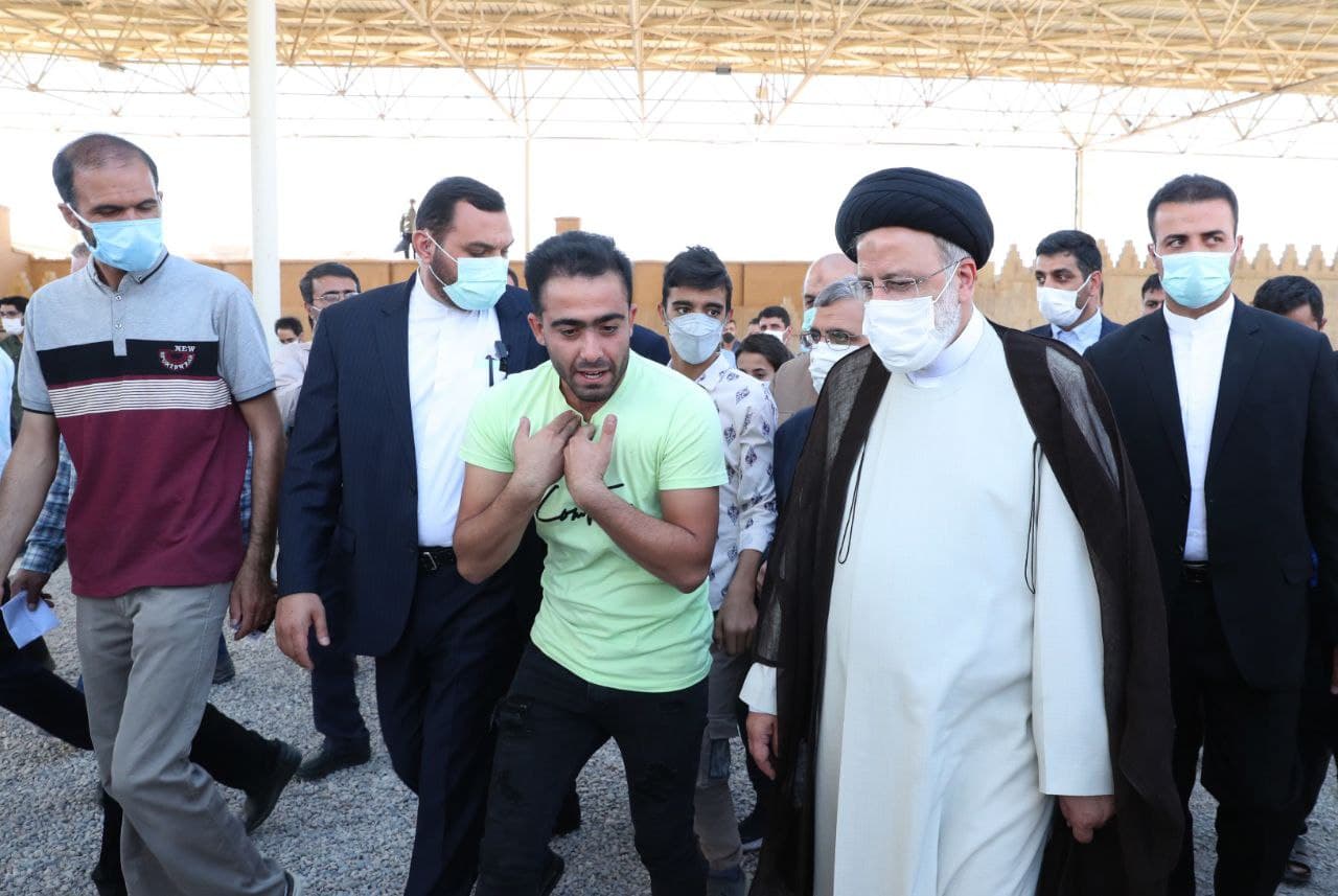 حضور رئیسی در تخت جمشید و حافظیه شیراز