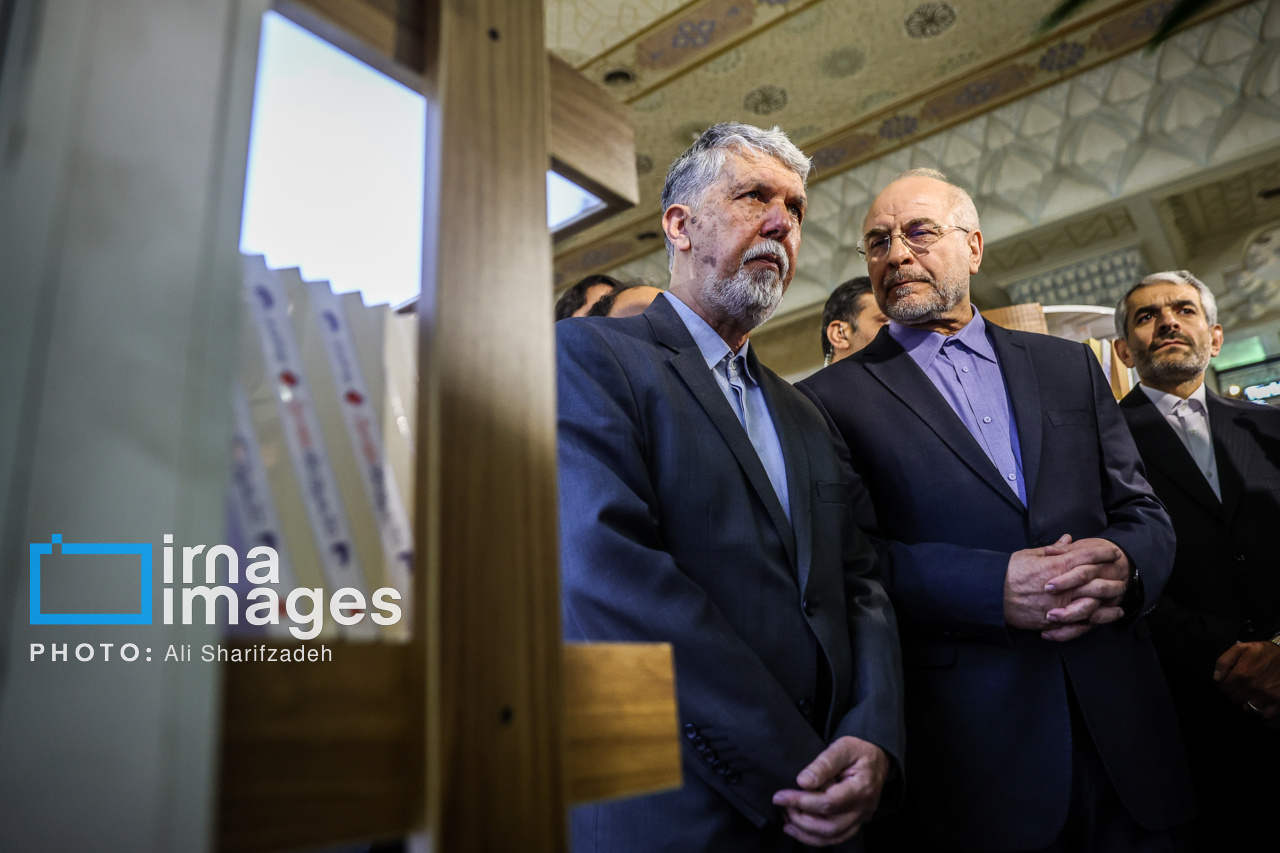 بازدید قالیباف از سی و ششمین نمایشگاه بین‌المللی کتاب تهران