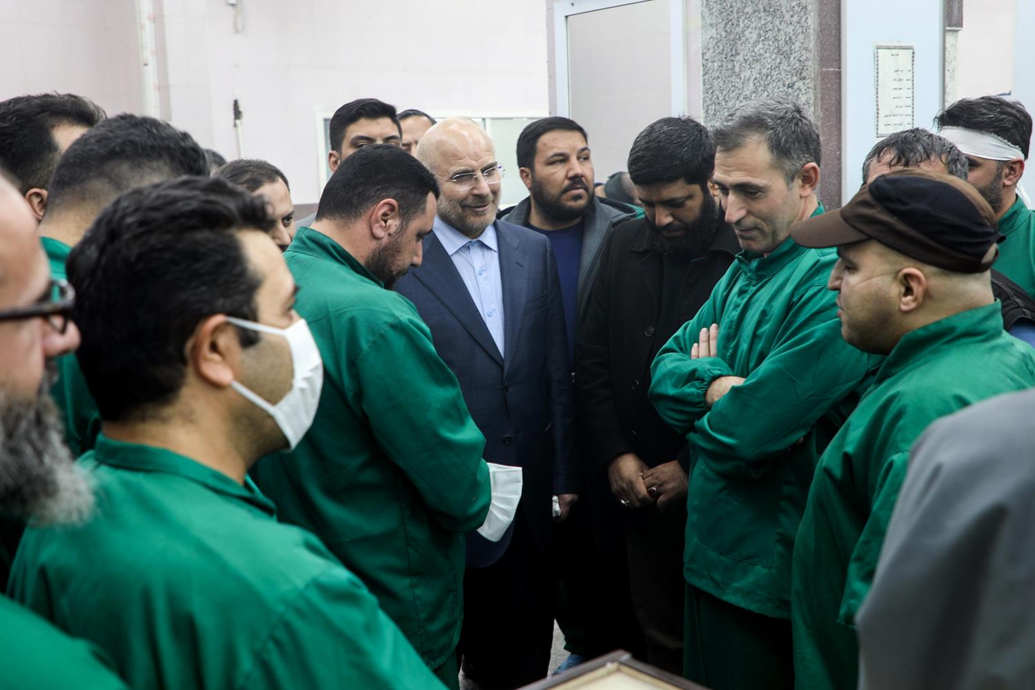  حضور قالیباف در جمع کارکنان سالن عروجیان بهشت زهرا (س)‎‎