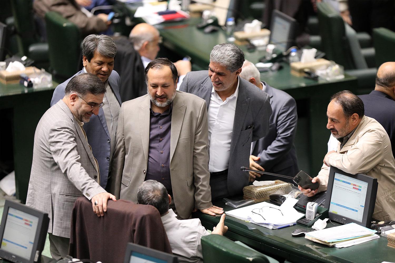 بیست و یکمین نشست بررسی برنامه هفتم توسعه در مجلس