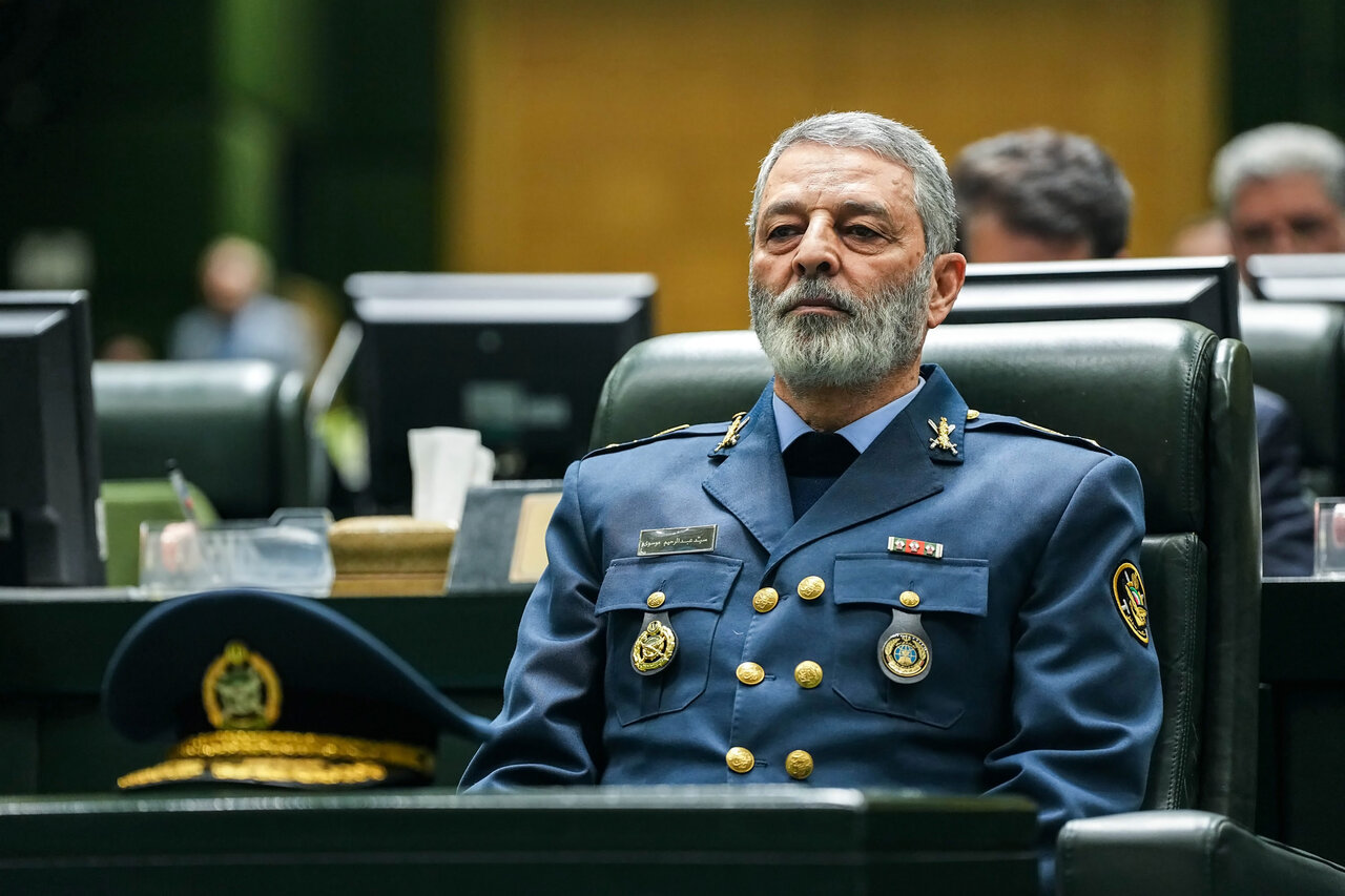 حضور امیر موسوی و عراقچی در جلسه غیرعلنی مجلس