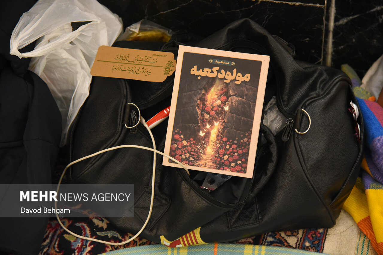 مراسم معنوی اعتکاف در حرم رضوی