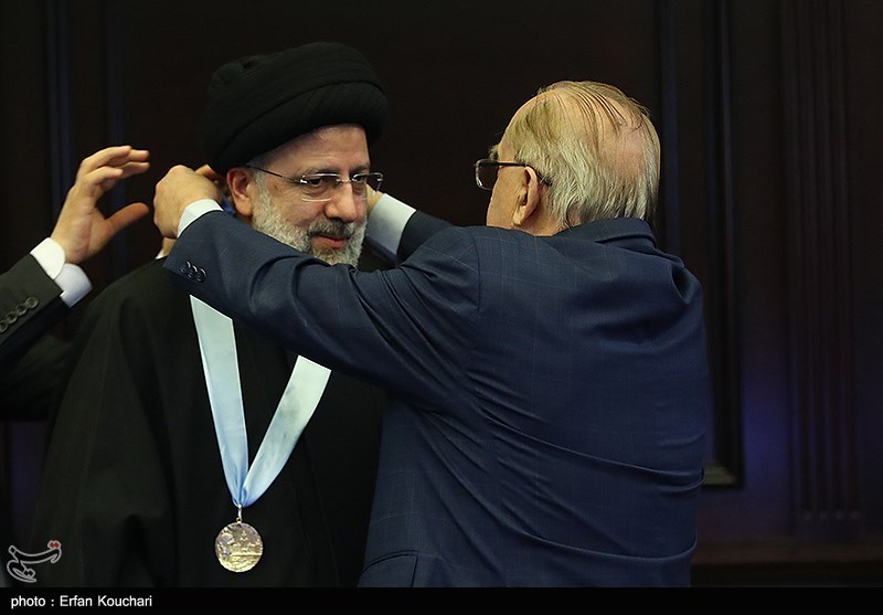 اعطای دکتری افتخاری دانشگاه ملی مسکو به رئیس جمهور