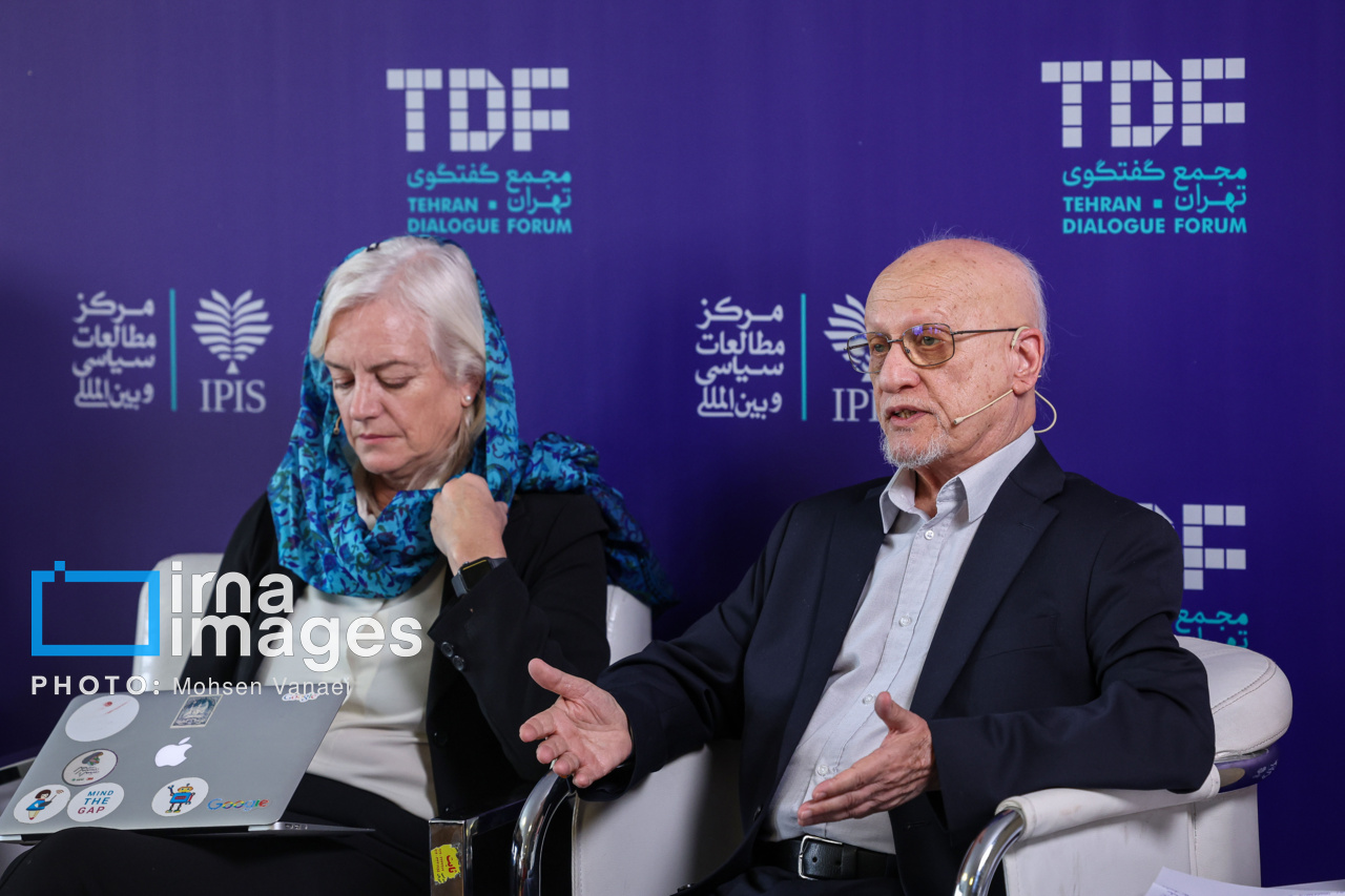 اختتامیه مجمع گفتگوی تهران با حضور قالیباف