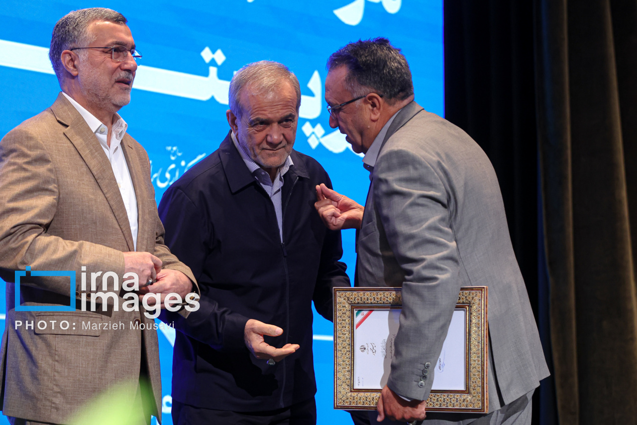 بزرگداشت مقام پرستار با حضور رئیس جمهور