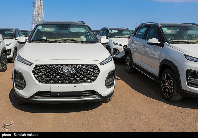 دپوی هزاران خودرو در کارخانجات خودروسازی بم