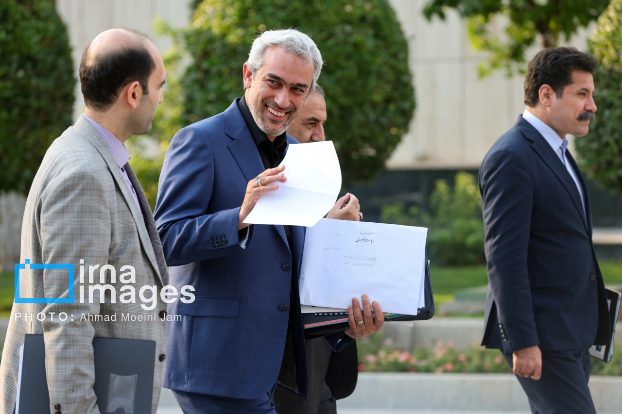 اعضای هیأت دولت در جمع خبرنگاران - ۵ مرداد ۱۴۰۴